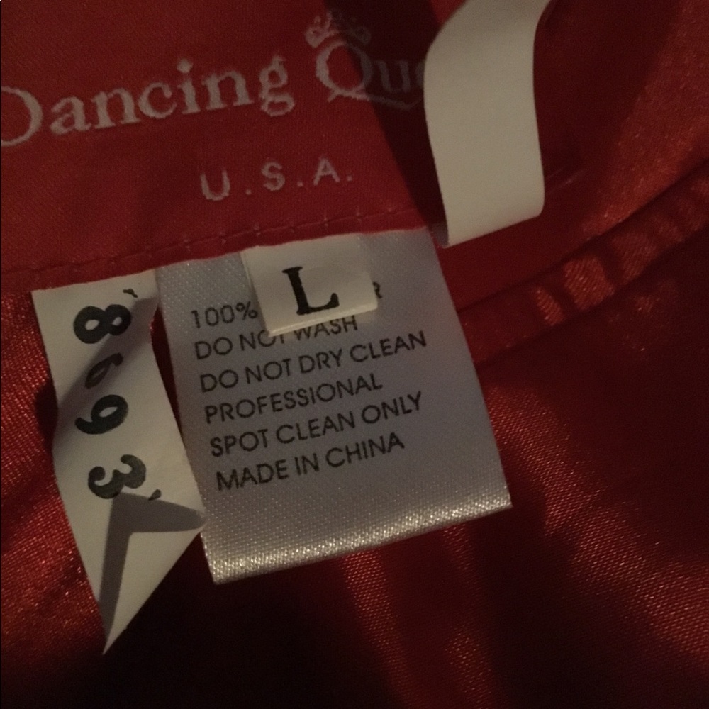 Gown - Picture 5 of 5